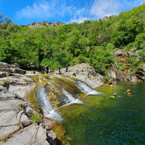 randonnee-aquatique-canyoning-famille-les-vans-ardeche-chassezac-5